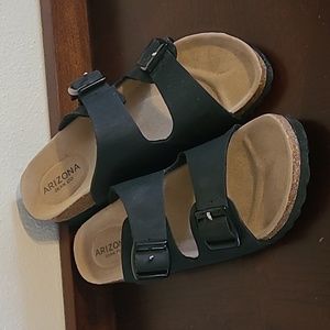 Arizona Jeans Co. Zunis Women's Wedge Buckle Sandal, black, size 8